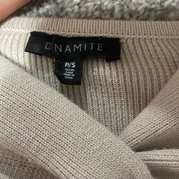 Dynamite knit cross detailed cropped tube top - Picture 3 of 5